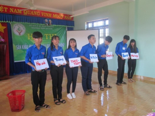Phần thi tự giới thiệu của trường  THCS & THPT Võ Thị Sáu